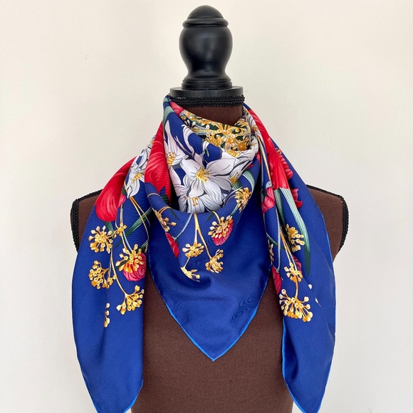 Salvatore Ferragamo Silk Scarf Flowers Blue Multicolor Wrap Scarf - Picture 10 of 15